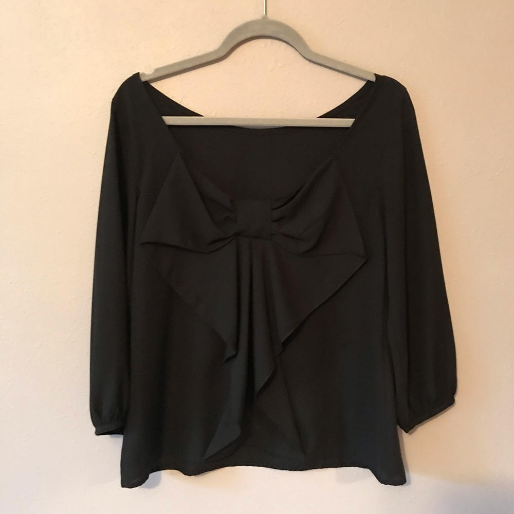 Flowy black blouse - Picture 2 of 2